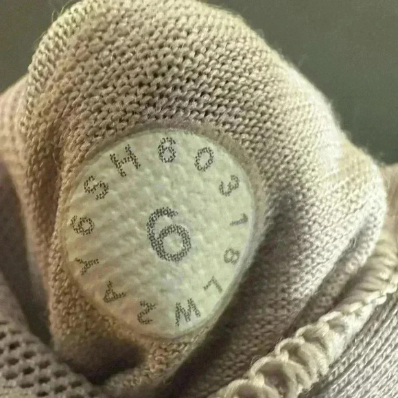 Lululemon Forget The Rest Bra Smoky Blush / Black size 6 - Picture 7 of 7